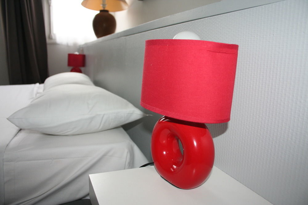 Vieille Tour Centre Hotel 2*