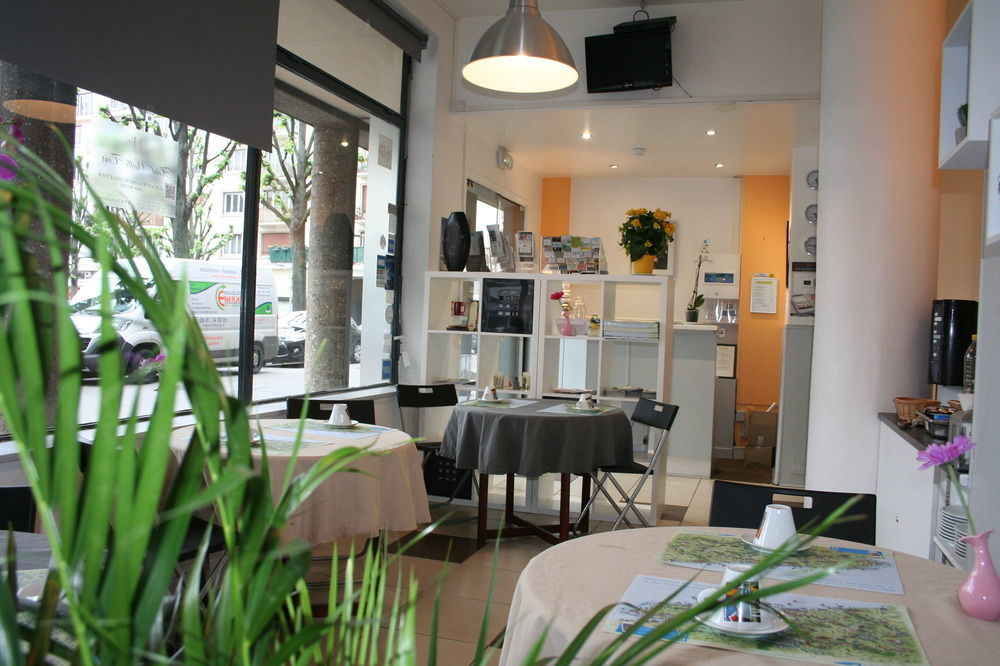 Vieille Tour Centre 2*