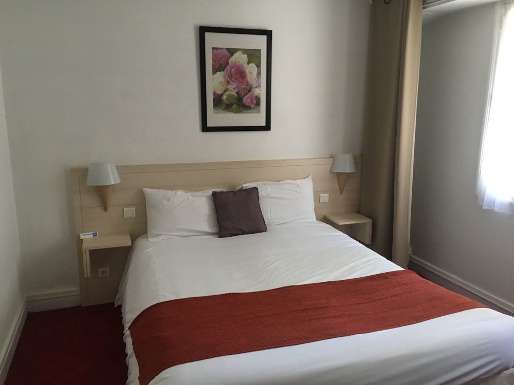 Vieille Tour Centre Hotel