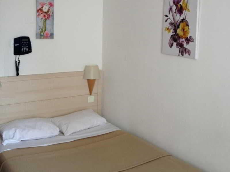 Vieille Tour Centre 2*