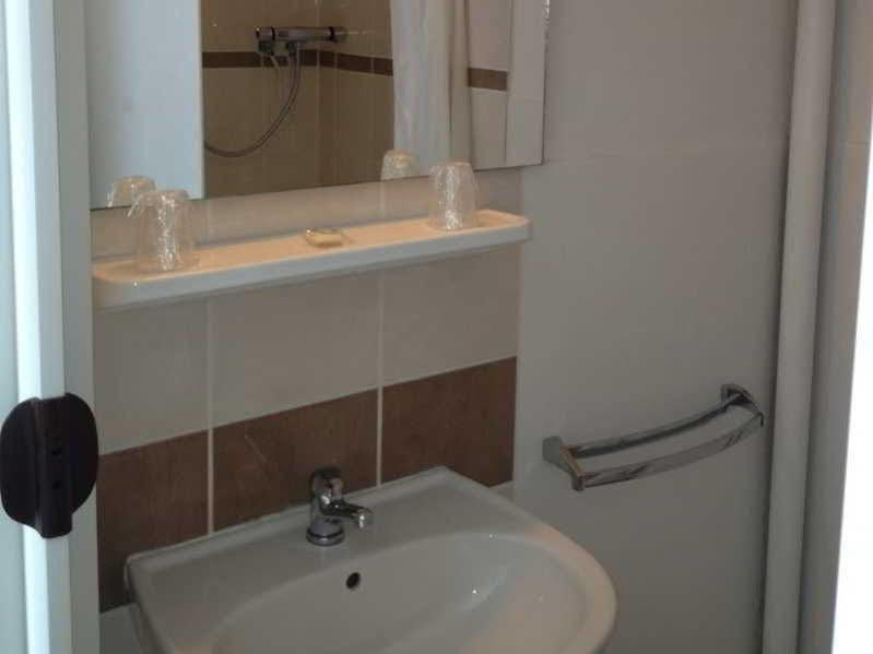 Hotel Vieille Tour Centre 2*