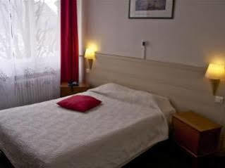 Hotel Vieille Tour Centre 2*